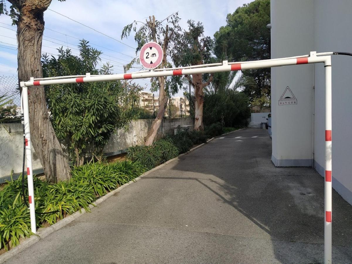 Grand Studio Neuf Face Port Et Plage, Parking Prive 戈尔夫瑞昂 外观 照片